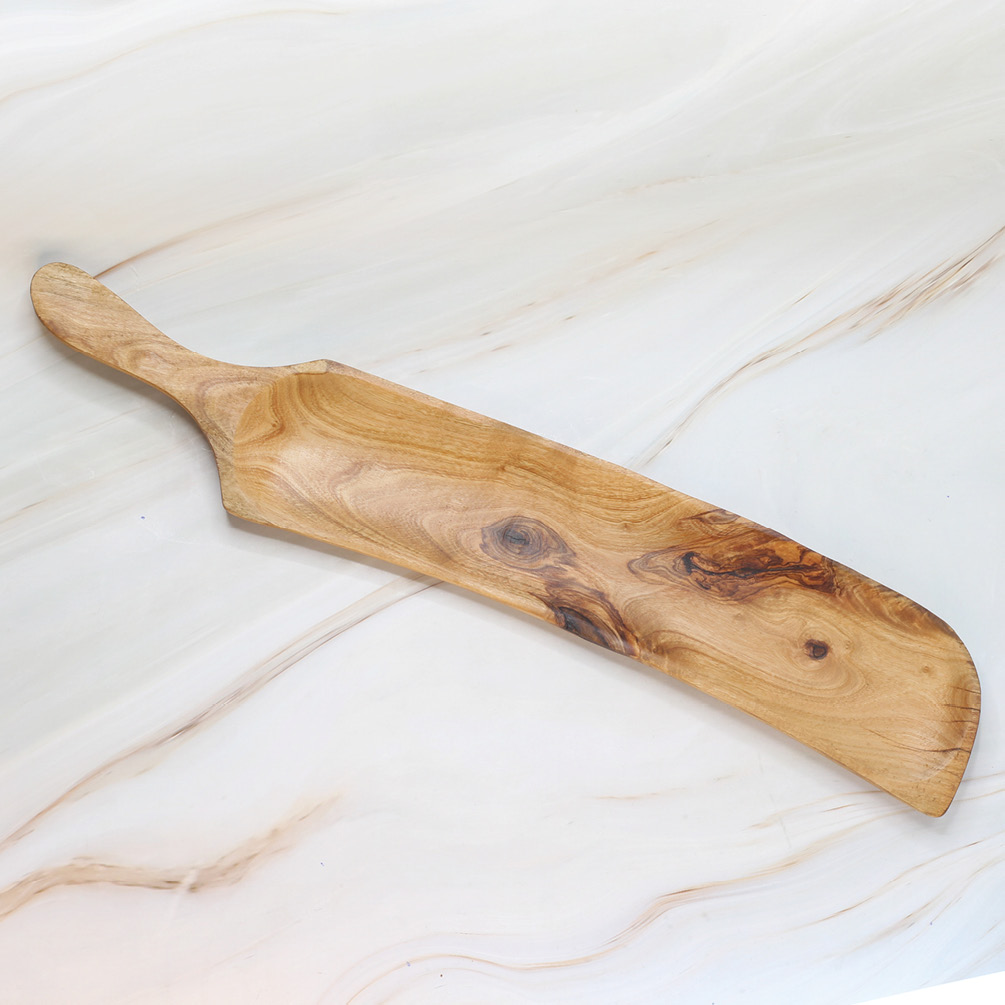 Olive Wood Charcuterie Dish – Handcrafted Wooden Serving Dish 2 Olive Wood Charcuterie Dish – Handcrafted Wooden Serving Dish - Image 2